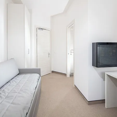 Hotel Centrale ליגננו סביאדורו