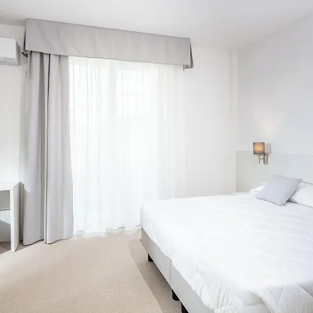 Hotel Centrale מלון ליגננו סביאדורו