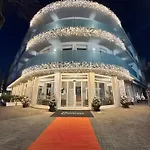 Hotel Centrale فندق لينانو سابيادورو