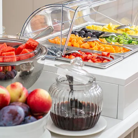 מלון Hotel Centrale 4*