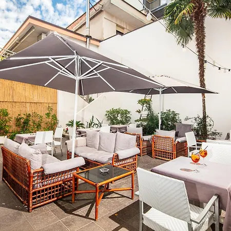 מלון Hotel Centrale ליגננו סביאדורו